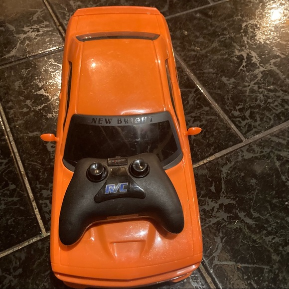 Dodge Charger SRT hellcat R/C Car - Picture 3 of 5